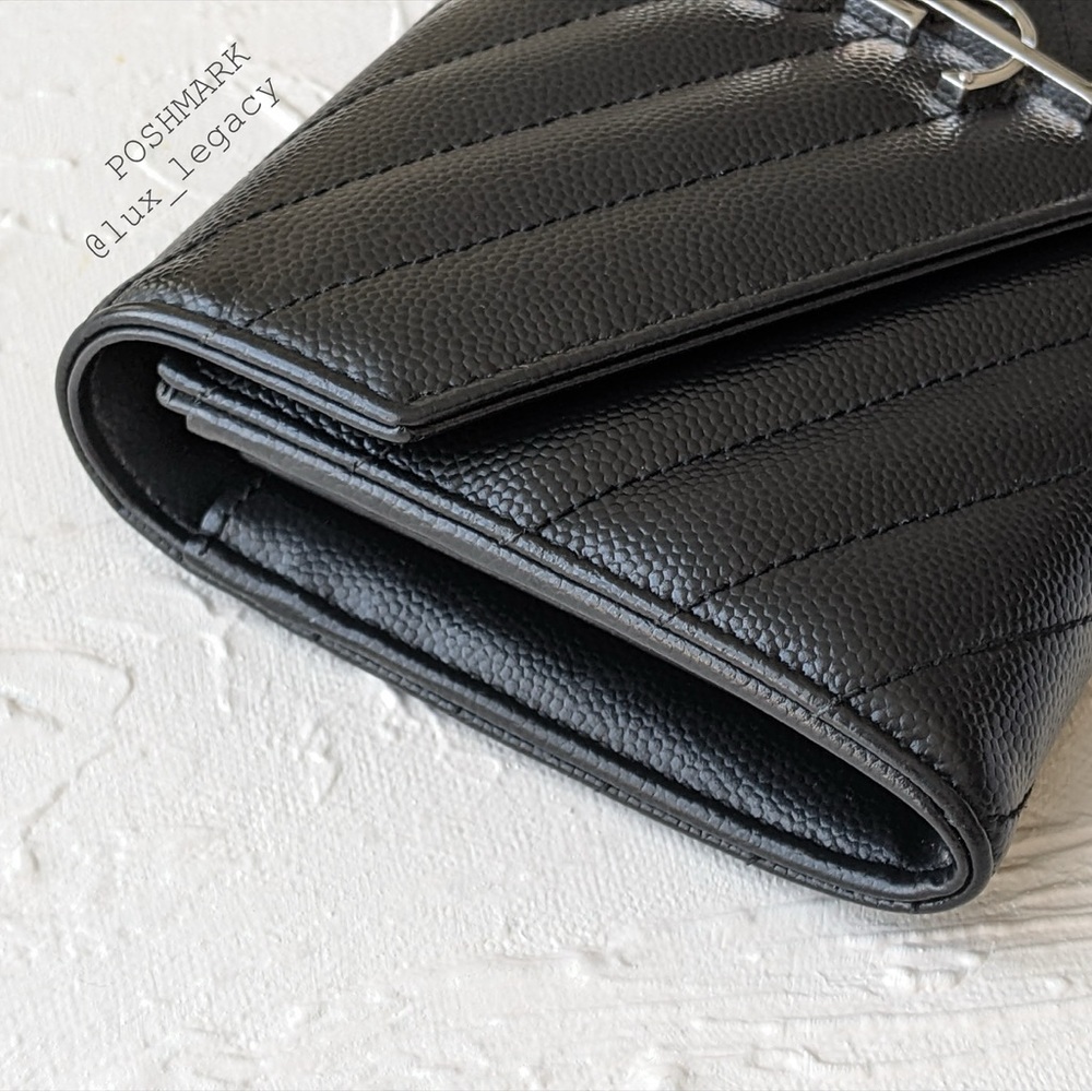 Yves Saint Laurent wallet - Picture 9 of 13